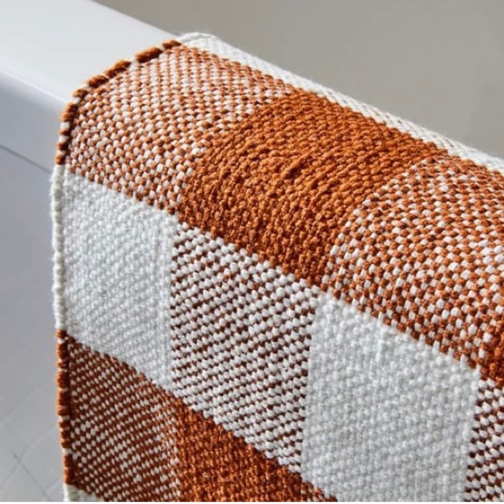 West elm gingham bathmat